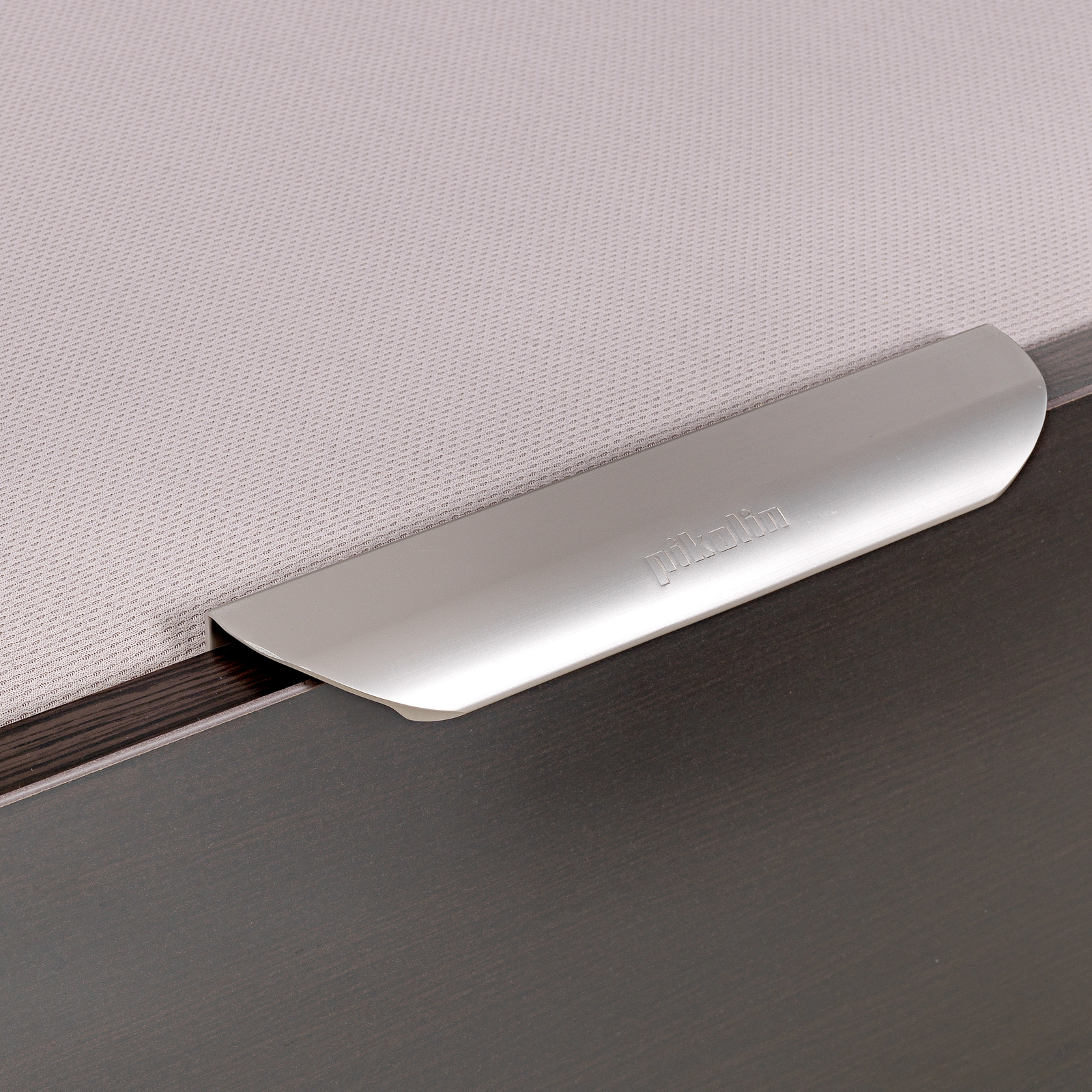 Canapé abatible de madera eléctrico  de tapa doble de color wengué DESIGN