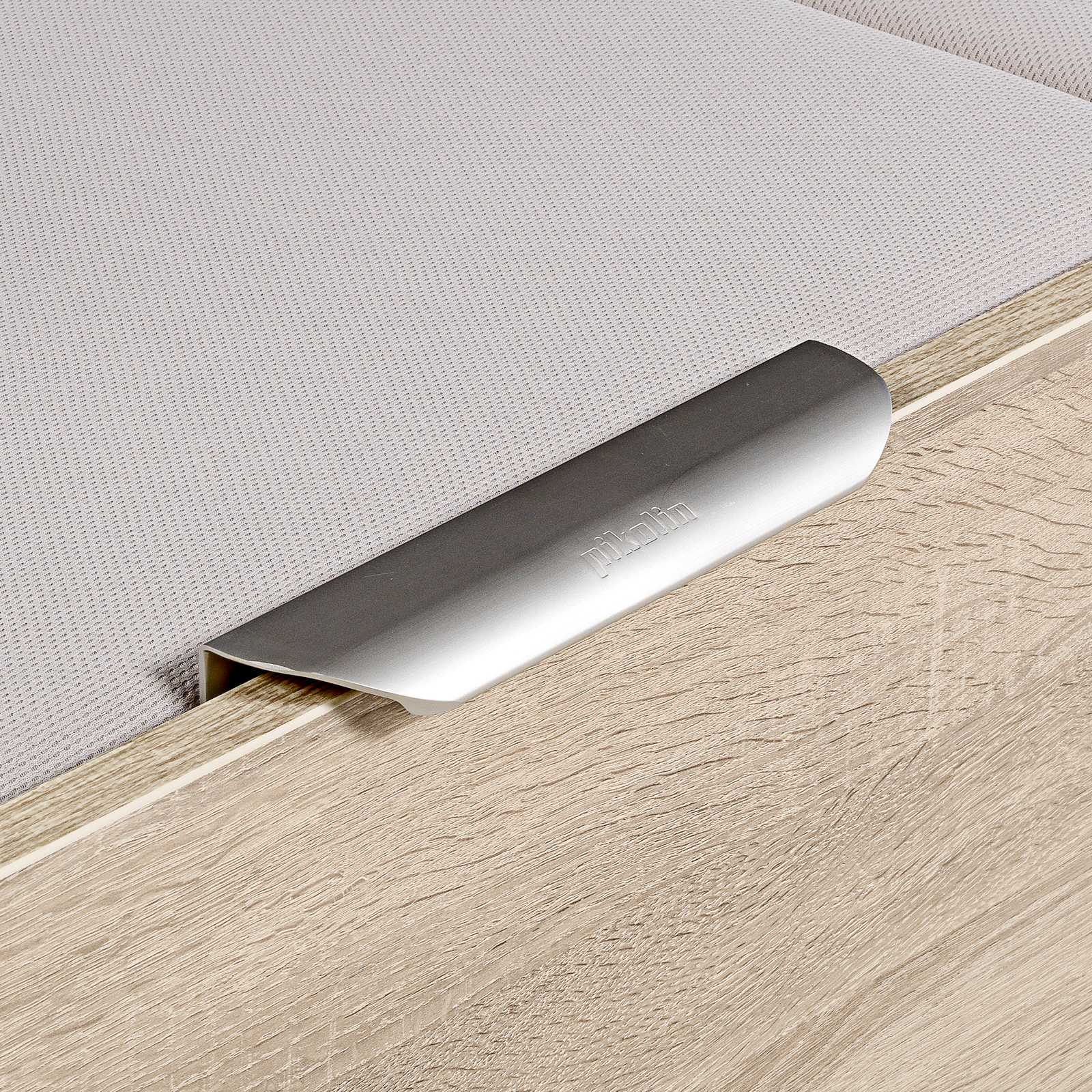 Canapé abatible de madera eléctrico  de tapa doble de color natural DESIGN